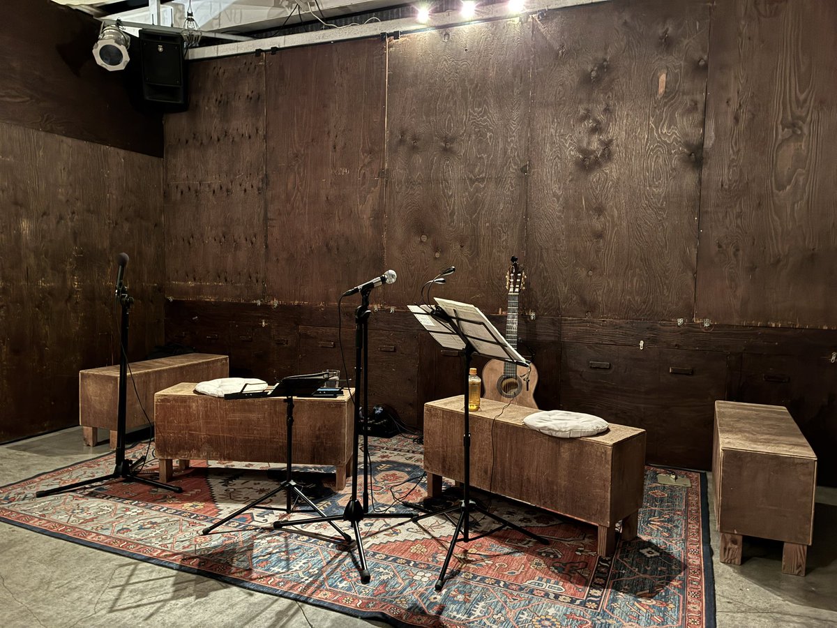 吉田慶子＆笹子重治 早春ライブ@ ムリウイ
最近よく取り上げている（そしてそれに魅了されている）ボレロ多めのセットリストがうれしい。
ポルトガル語、スペイン語、フランス語、日本語による歌のニュアンスの違いと、笹子重治の（ブラジルの曲における快活で乾いた、