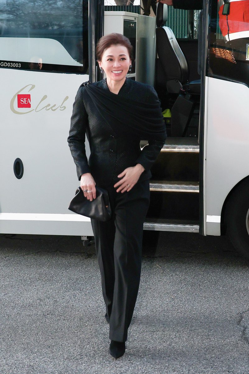 threesixtwoone's tweet image. มิลานมีควีนสุทิดาแล้วค่ะ😭😭😭💜💜💜