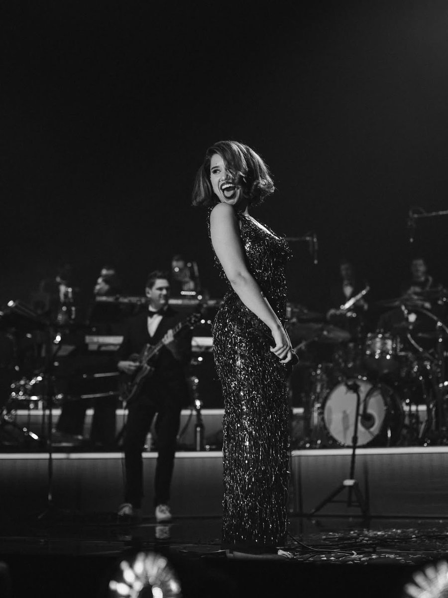 RAYE Updates tweet media