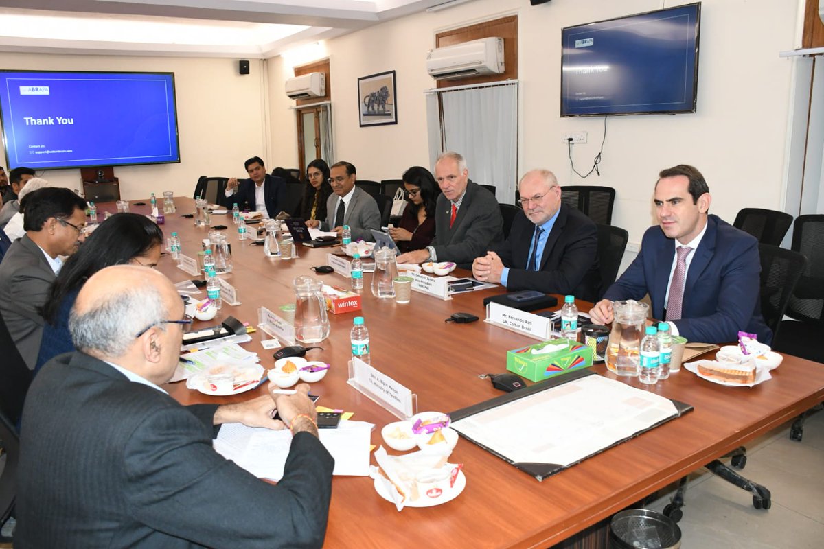TexMinIndia's tweet image. A delegation from Cotton Brazil met with India’s Ministry of Textiles today to unlock the massive potential of our bilateral trade.

Key discussions:
✅ Mutual Trade across the Textile Value Chain.
✅ Sharing best practices in Cotton Cultivation &amp;amp; Productivity.
✅ Leveraging