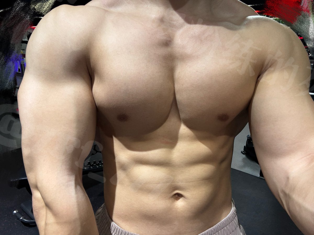 喝粉练的死肌肉 tweet media