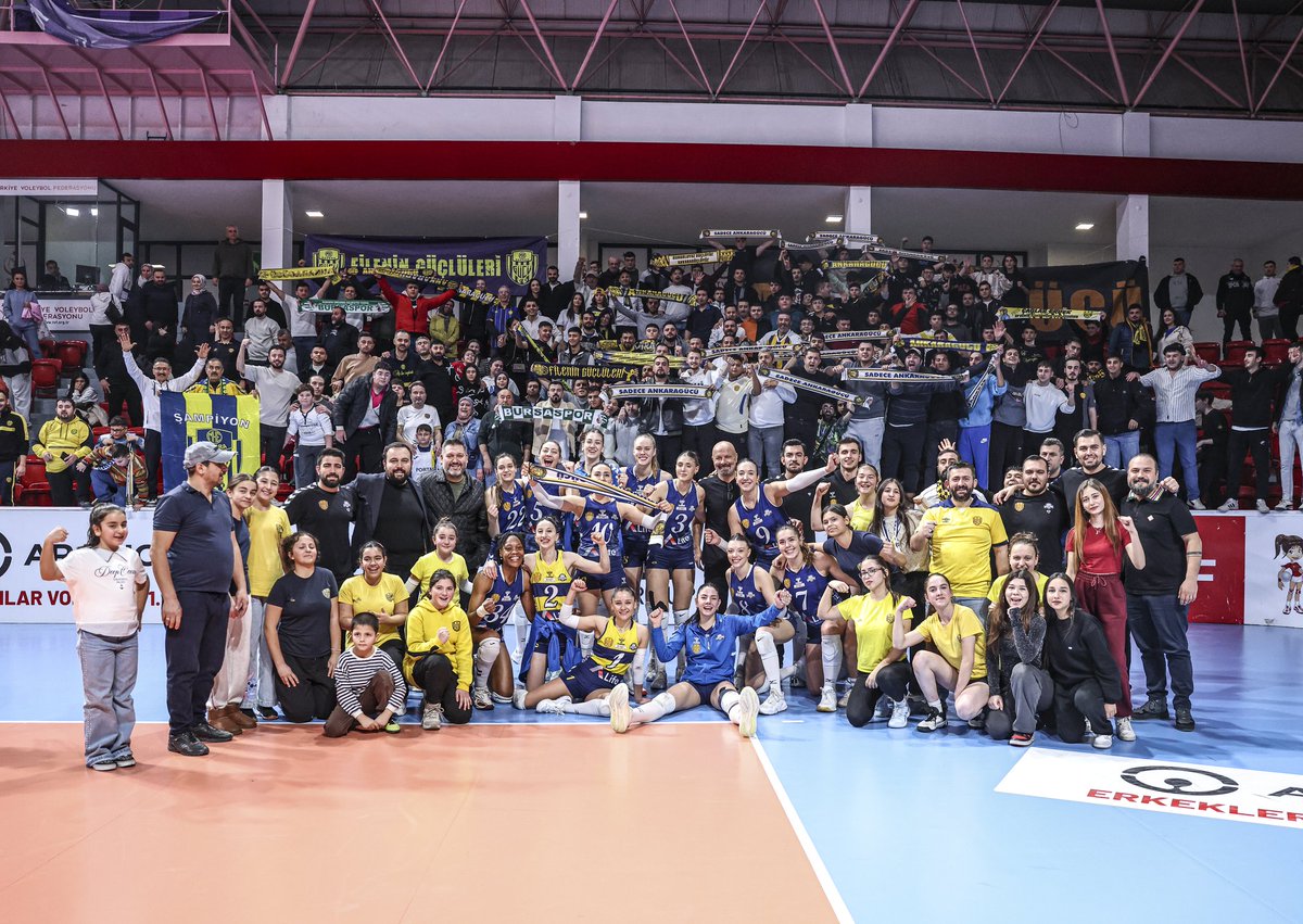 Gucluvolley's tweet photo. Kadınlar 1. Lig 22. Hafta

Sigortashop Ankaragücü - TED Koleji

22 Şubat Pazar
Saat : 14:30
Selim Sırrı Tarcan Spor Salonu

Son 5 maç!
Play off yolunda direkt rakibimiz ile oynayacağımız bu hayati maçta büyük #ankaragücü taraftarını aileleriyle birlikte salona bekliyoruz! https://t.co/pd2dfCkm1q