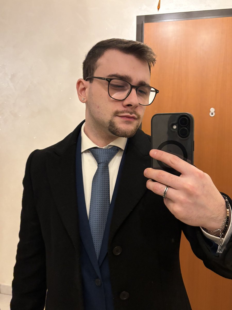 Michartone's tweet photo. Ai followers di ig è piaciuta, voi che dite? https://t.co/gCbhcvlaTe