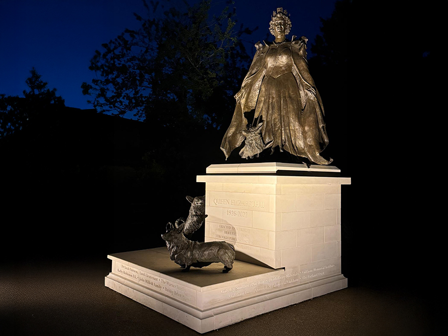 ArmadilloLED's tweet photo. “Brilliant, sensitive lighting means a wonderful piece of art is equally telling and remarkable at night. (..) Armadillo stepped forward and have now lit her so that you remain aware of the statue and its quality when it is dark."

Dr Sarah Furness - Lord-Lieutenant of Rutland https://t.co/ijDH2CKoJa