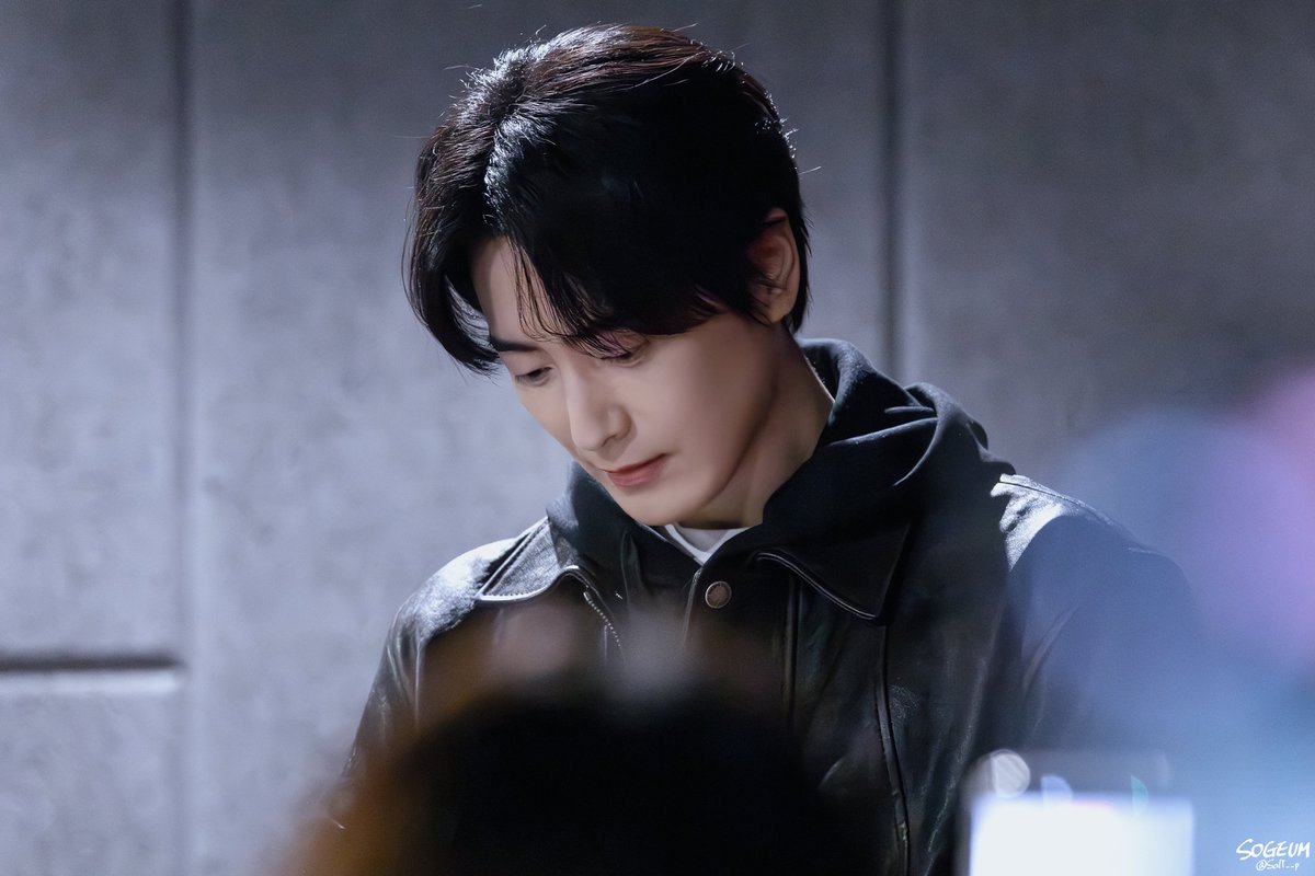 SalT__p's tweet photo. 260215 왕과 사는 남자_CGV 홍대
//무대인사

이준혁 배우님 https://t.co/Wk1gJB2j4R