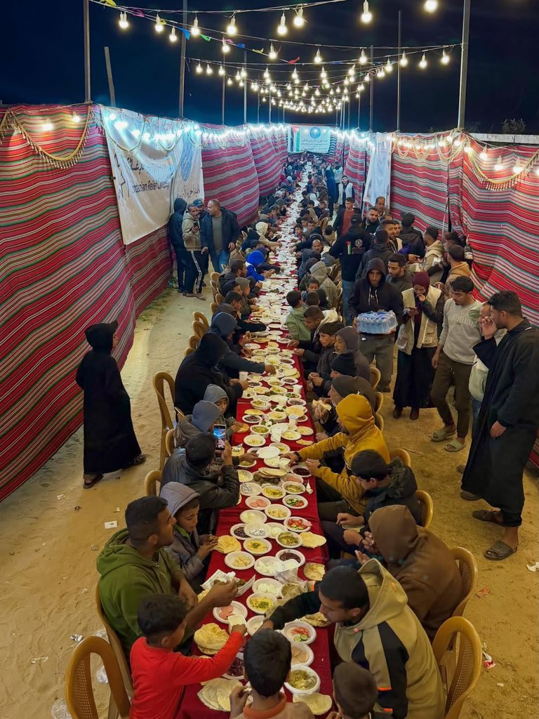 "لا يأكل طعامك إلا تقي" تخيل معي أن يأكله إخوتك الأتقياء المرابطون الصائمون

فلاتنسوهم من إنفاقكم