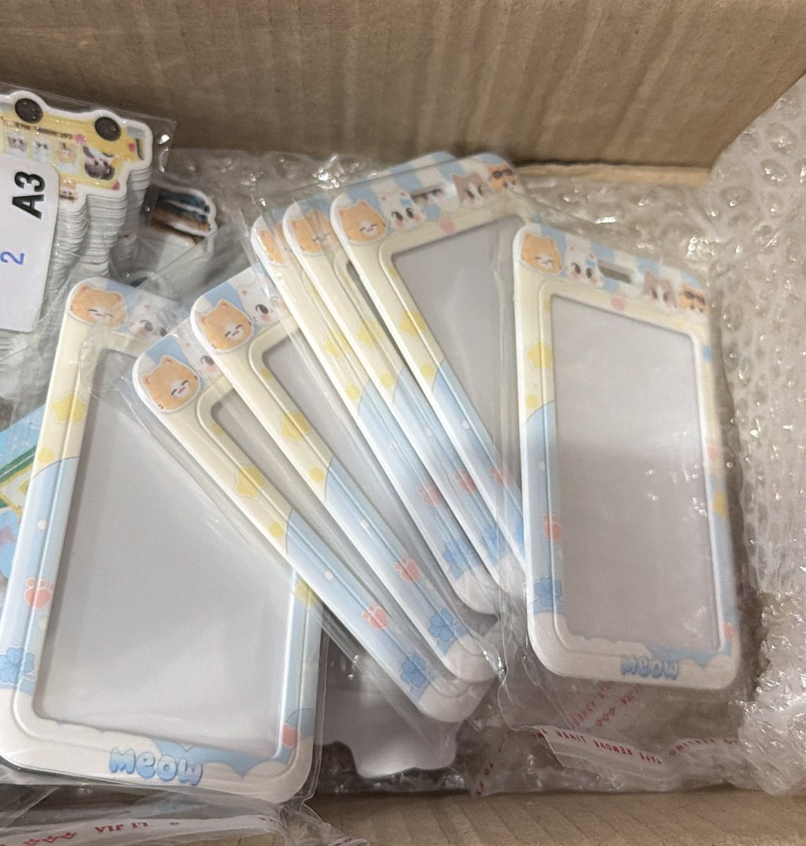 ว่าจะแจกวันเกิดแจฮยอนแต่เพิ่งว่าง🥹 มี7อันถ้วน เดี๋ยวมาลงฟอร์มพรุ่งนี้ 20:00 คับ มีคำถามนิดหน่อยเหมือนเดิม เคยอ่านก็ตอบได้ๆๆ