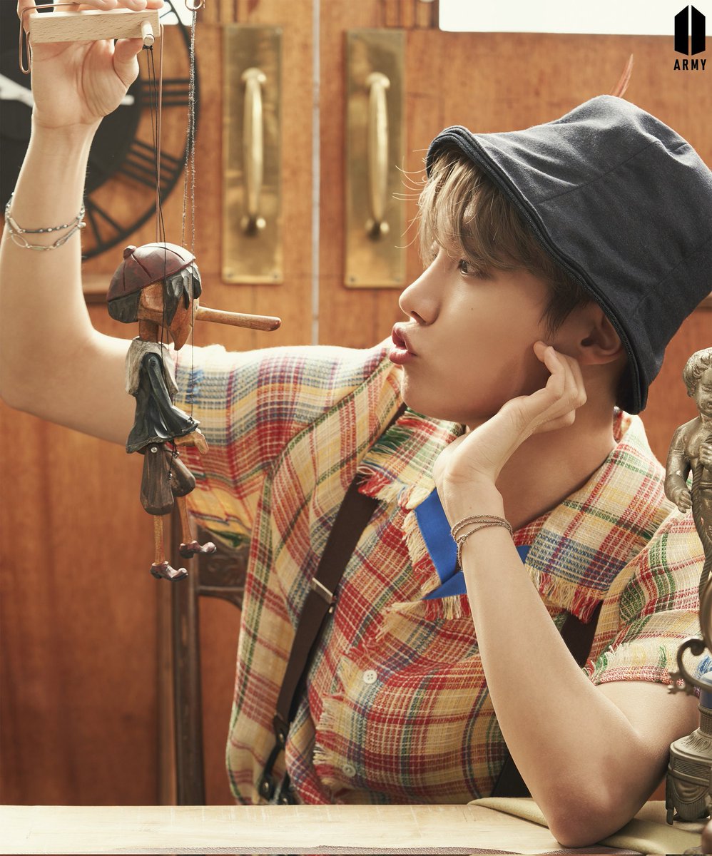 armyflowershop's tweet image. 🤎🌳🧚‍♀️🌻🎊🎂🎂🎊🌻🧚‍♀️🌳🤎
             𝐹𝓁𝑜𝓌𝑒𝓇 𝒟𝑒𝓁𝒾𝓋𝑒𝓇𝓎

𝐹𝑜𝓇: @BTS_twt #Hoseok #JHope #Hope

𝐹𝓇𝑜𝓂: @deeonyhazel

𝑀𝑒𝓈𝓈𝒶𝑔𝑒: [Please see attached message]

#HOBIDAY
#WithjhopeAlways
#HopeBornToShine
#HAPPYJHOPEDAY
#HOBIDREAMS2026

🤎🌳🧚‍♀️🌻🎊🎂🎂🎊🌻🧚‍♀️🌳🤎