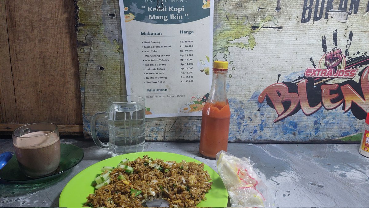fikfd_'s tweet photo. Sahur on the street heuheu https://t.co/cd6tdXCOCF