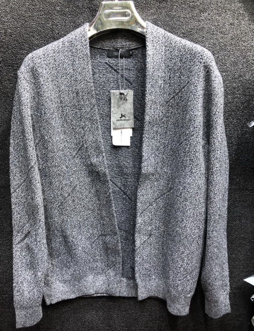 carrie_bav's tweet photo. Cozy, warm en effortlessly chic. 
sweaters available. Call or text on +25670285072 to order yours today https://t.co/K9IBzx4df7
