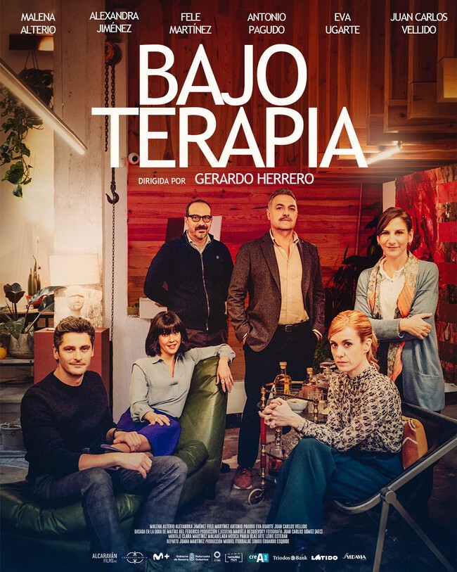 17/02
BAJO TERAPIA
Obra de teatro ✅
Tres matrimonios se encuentran contra su voluntad en una terapia grupal. Está de más decir que salen conflictos y miserias de todo tipo. Es graciosa, es realista y es incómoda. No hay forma q algo no te rose. 
Actuaciones excelentes
⭐⭐⭐⭐⭐