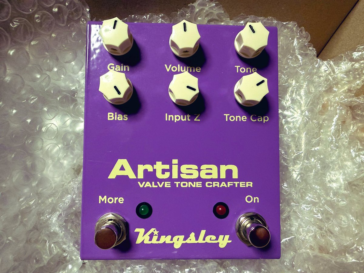 現物は初めてみた…貸してくれた友人に感謝。 Kingsley Artisan 真空管