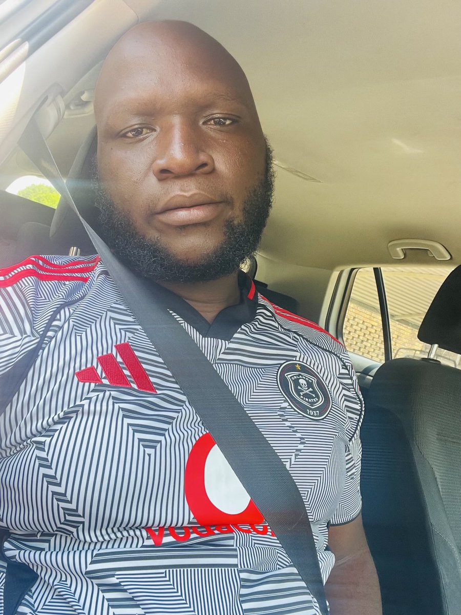 Ahi Yeni 🏴‍☠️ FNB 

Match Day #OnceAlaways 

Bophaa ☠️☠️