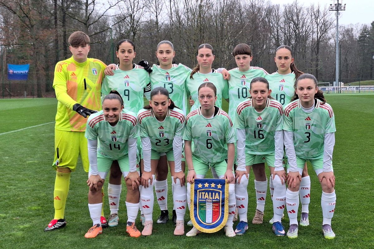 WomenFootballN_'s tweet photo. 🔥💙🇮🇹 Le Azzurrine #U16 di Priscilla #DelPrete cominciano il loro 2026 con una bella vittoria contro le pari età della #Francia 🇫🇷

Vittoria in rimonta con risultato di 2-1, reti di #Mosciatti e #Iiriti 

#WFN #LeAzzurreSiamoNoi https://t.co/DXaZzqi9wy