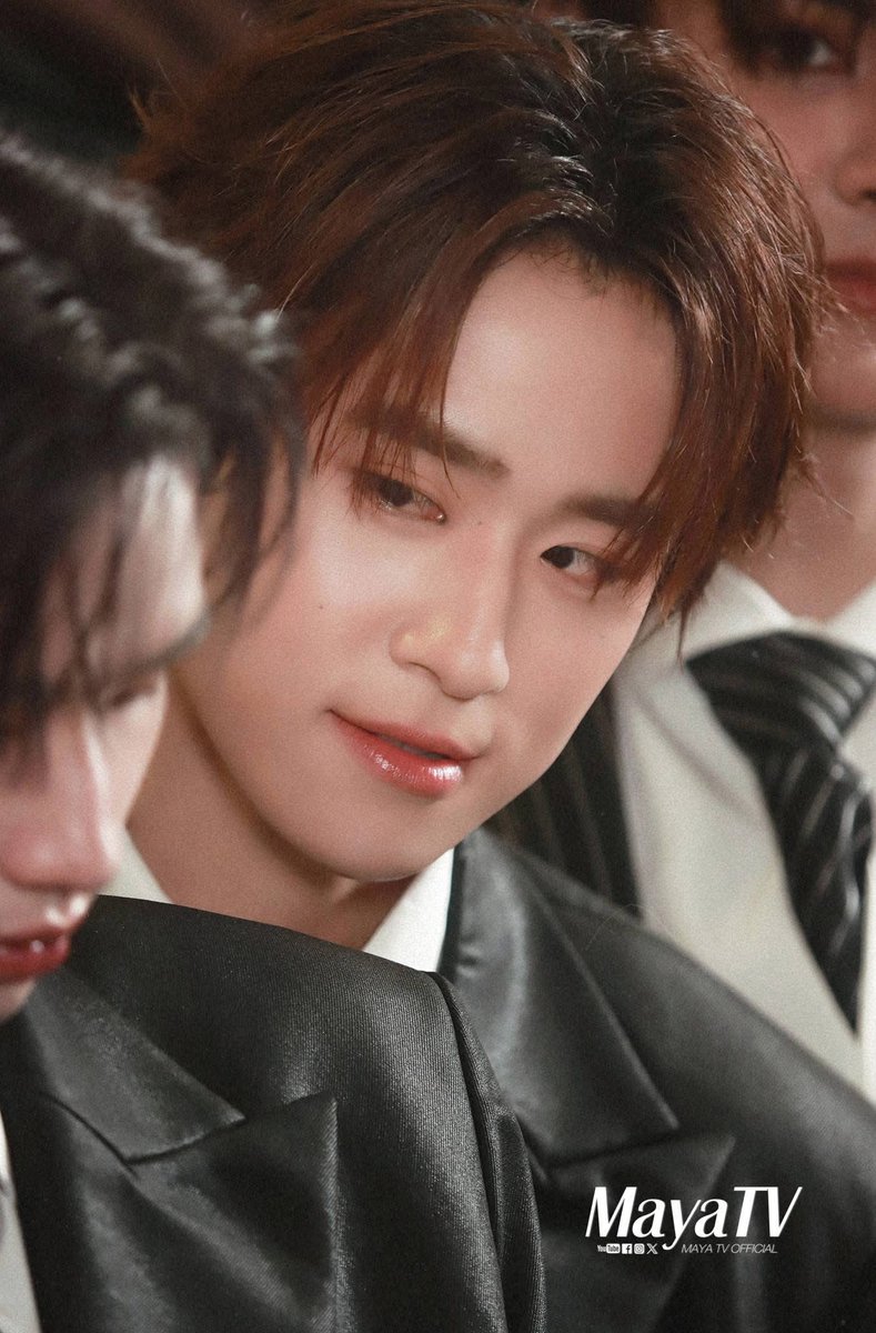 นัทมองกล้องบ้าง