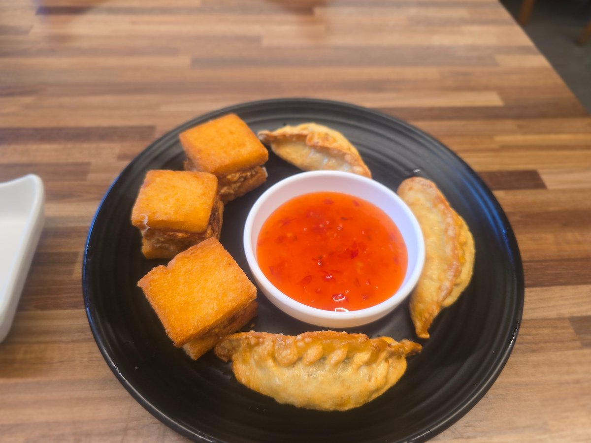 woop482's tweet image. 오늘의 운동은 군만두로 상쇄하기