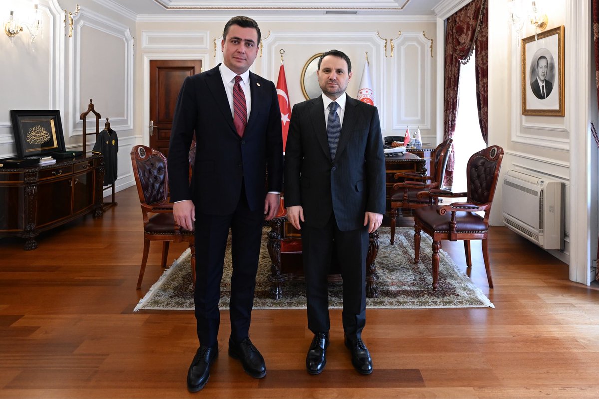 Adalet Bakanımız Sayın Akın Gürlek’e hayırlı olsun ziyaretinde bulundum. Kendilerine görevlerinde muvaffakiyetler temenni ediyorum.