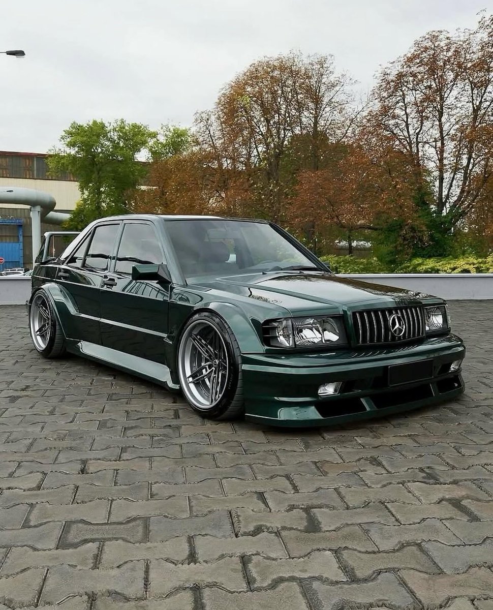Shtreetwear's tweet image. Mercedes Benz 190E