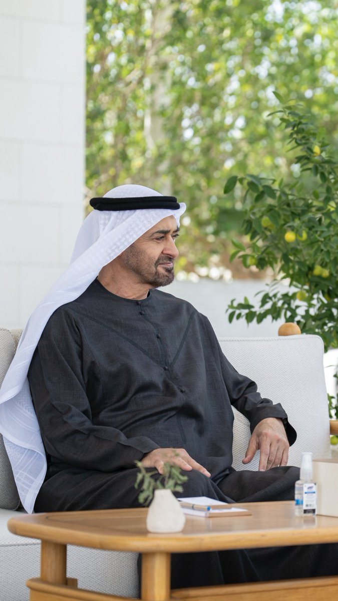 uae_parza's tweet photo. رئيس الدولة اليوم 🤍 https://t.co/wvjIjswZbz