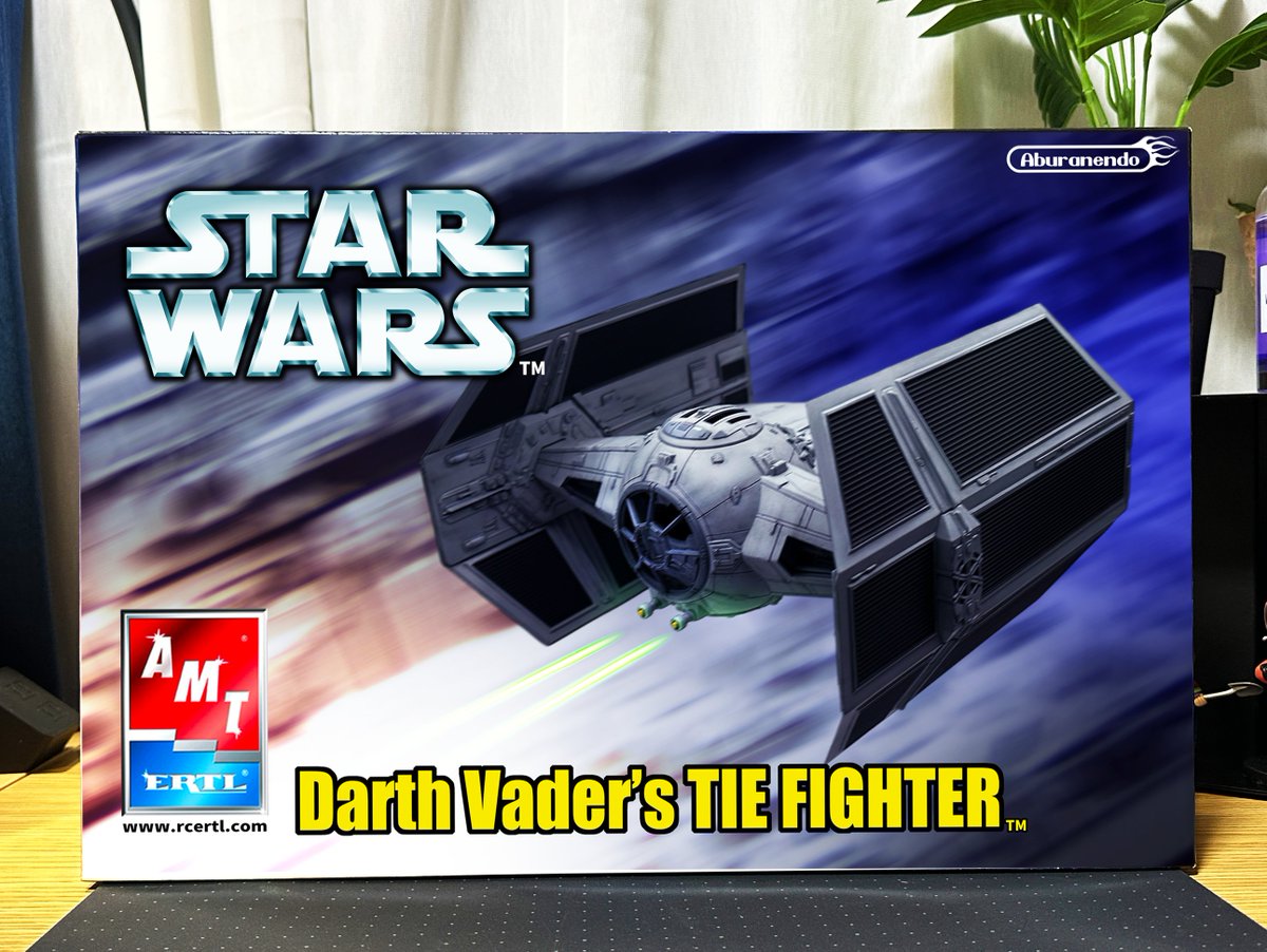 Ani_Kuzunishi's tweet photo. パケ写を置き換えてみる試み。こういう遊び方も楽しいと知る。
#amt #TieAdvancedX1 #StarWars #デジラマ https://t.co/BZrgUYp4F6