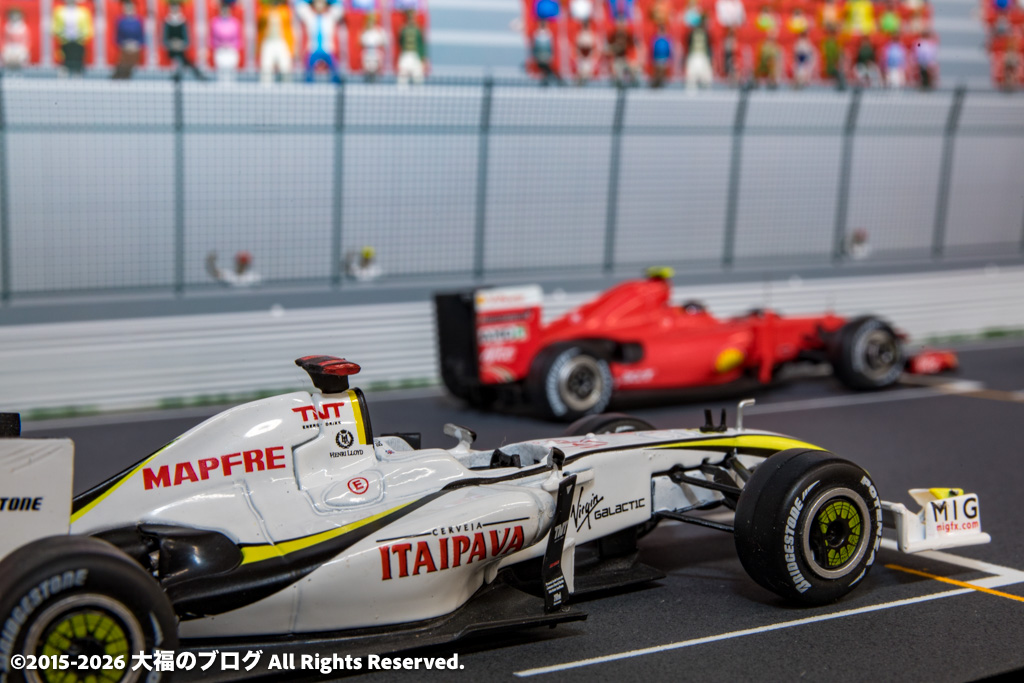 MSP_PiPi_san's tweet image. ブラウンGP BGP001（2009年）

2009年の大幅レギュレーション変更で、一気にトップを独走した、ホンダRA109になるはずだった、ブラウンGP BGP001

今年も大変革の年　中段や下位からのし上がるチームが現れるのか！？
motorsport-photography.net/1-43-brawngp-b…