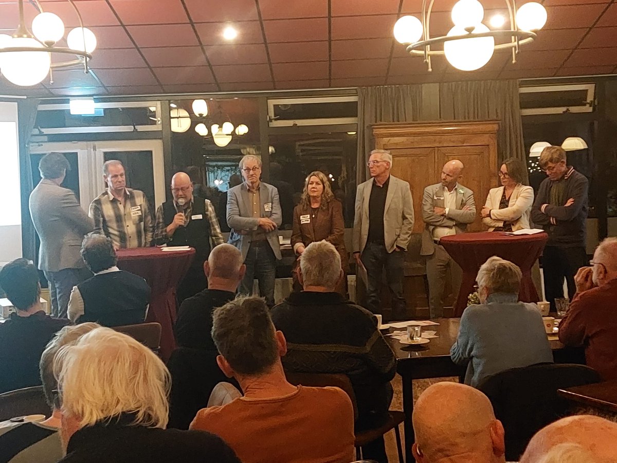 Earste politike jûn 2026 yn Bakkefean.

Us nûmer 3 Sikke Visser fertsjintwurdige FNP Opsterlân yn it debat oer:
skoalle, wenningbou, swimbad, ferkear, rekreaasje, finansjes, Opsterland of Opsterlân?

FNP Opsterlân  Jou ús de romte

#FNPOpsterlân 
#JouÚsDeRomte 
#Bakkefean