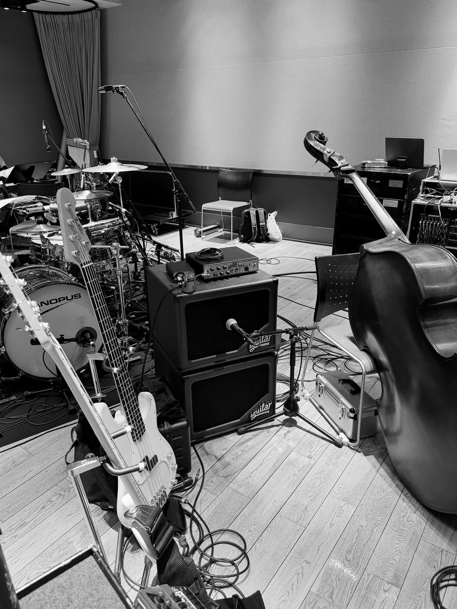 kouichifunabiki's tweet photo. リハ終了！

#bass #doublebass #AtelierZ #PB5   #aguilar #tonehammer500 #SL112 #fender https://t.co/pqhelQIGCg
