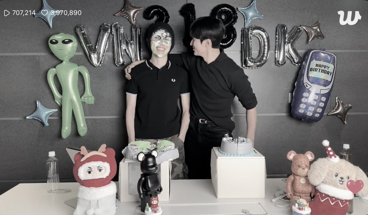 어.. 그래.. 
진짜 생일 축하해 218즈!!
ㅋㅋㅋㅋㅋㅋㅋㅋㅋㅋㅋㅋㅋ
미치겠다 ㅋㅋㅋㅋㅋ
🍕👍🥑👍🩵🩷🎁🎂🥳🩷🩵