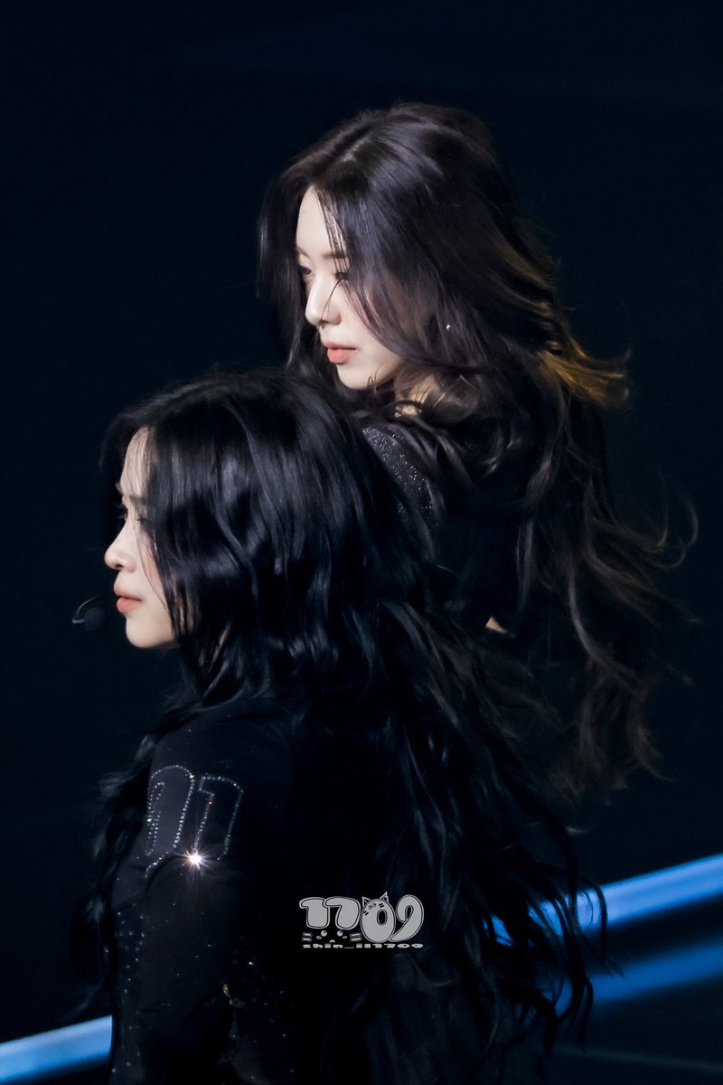 shin_il1709's tweet photo. 260215 터널비전 

#신자매 #류진 #ryujin #リュジン #유나 #yuna #ユナ #ITZY_TUNNELVISION 
#ITZY_TNVS 
#ITZY_WORLD_TOUR https://t.co/TRRIDSVb2G