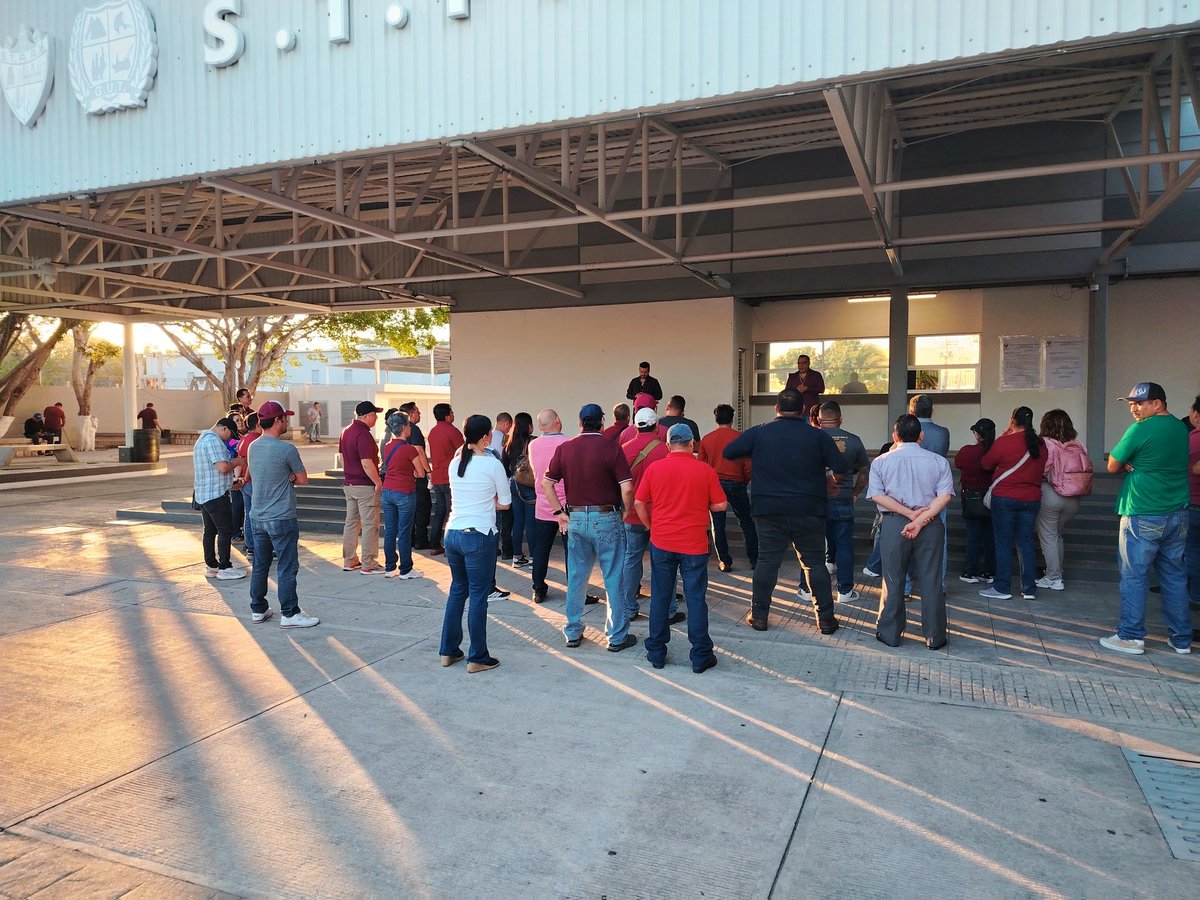 Hoy nuevamente en la mejor práctica JUNTA INFORMATIVA PREVIA A LA SUBIDA. Vamos con todo y por todo. Presentes y listo para cumplir lo que procede. Gracias líder <a href="/lgps03101/">@lgps0310</a>