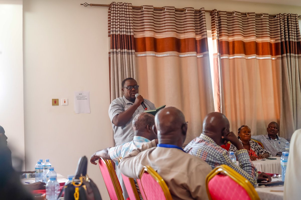 KNCCITurkana's tweet photo. @KNCCITurkana  & the @TurkanaCountyKE  Trade Dept successfully mobilized the business community for the National Trade Development Bill 2025 forum at Lodwar .

Our mission: 
Ensure the unique needs of northern frontier traders are written into law.

#KEY  wins for Turkana traders in this Bill:

🟢 End to Double Taxation: Harmonized licensing between National & County govts. 
🟢 Market Access: New legal structures to help local goods reach global markets. 
🟢 Vision 2030 Ready: Aligning our local economy with national prosperity goals. 
🟢 Structured Growth: Clear regulatory frameworks to protect and promote investment.

Cc: @Trade_Kenya  @InvestKenya_  @MITIKenya @Justusewoi @PaulErukudi @kenya_chamber