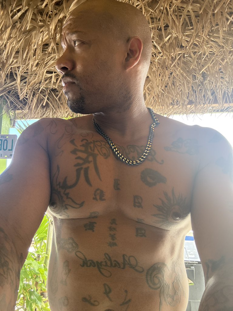 Looking around before I post…getting watched ain’t no fun when it’s the wrong one watching🤣😂🤣😂🤣😂