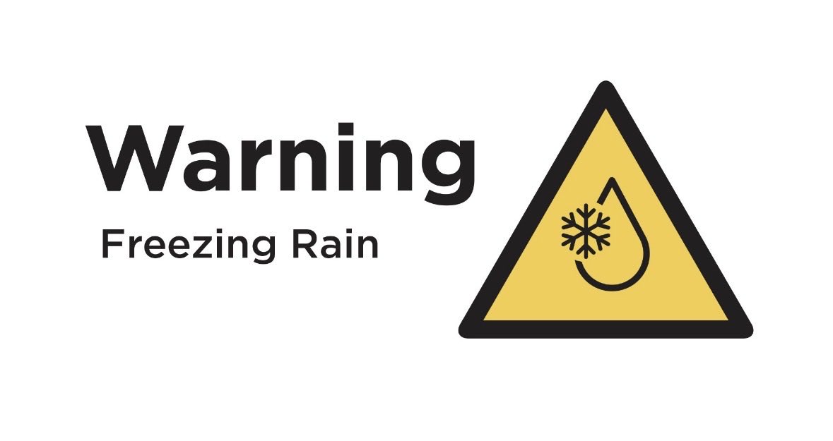Chris_Fonseca3's tweet image. An Environment Canada yellow warning - winter storm is in effect for #Mississauga. A mix of snow, ice pellets and freezing rain is possible today. 
Crews were deployed earlier this morning to start salting roads and sidewalks. This work is ongoing.