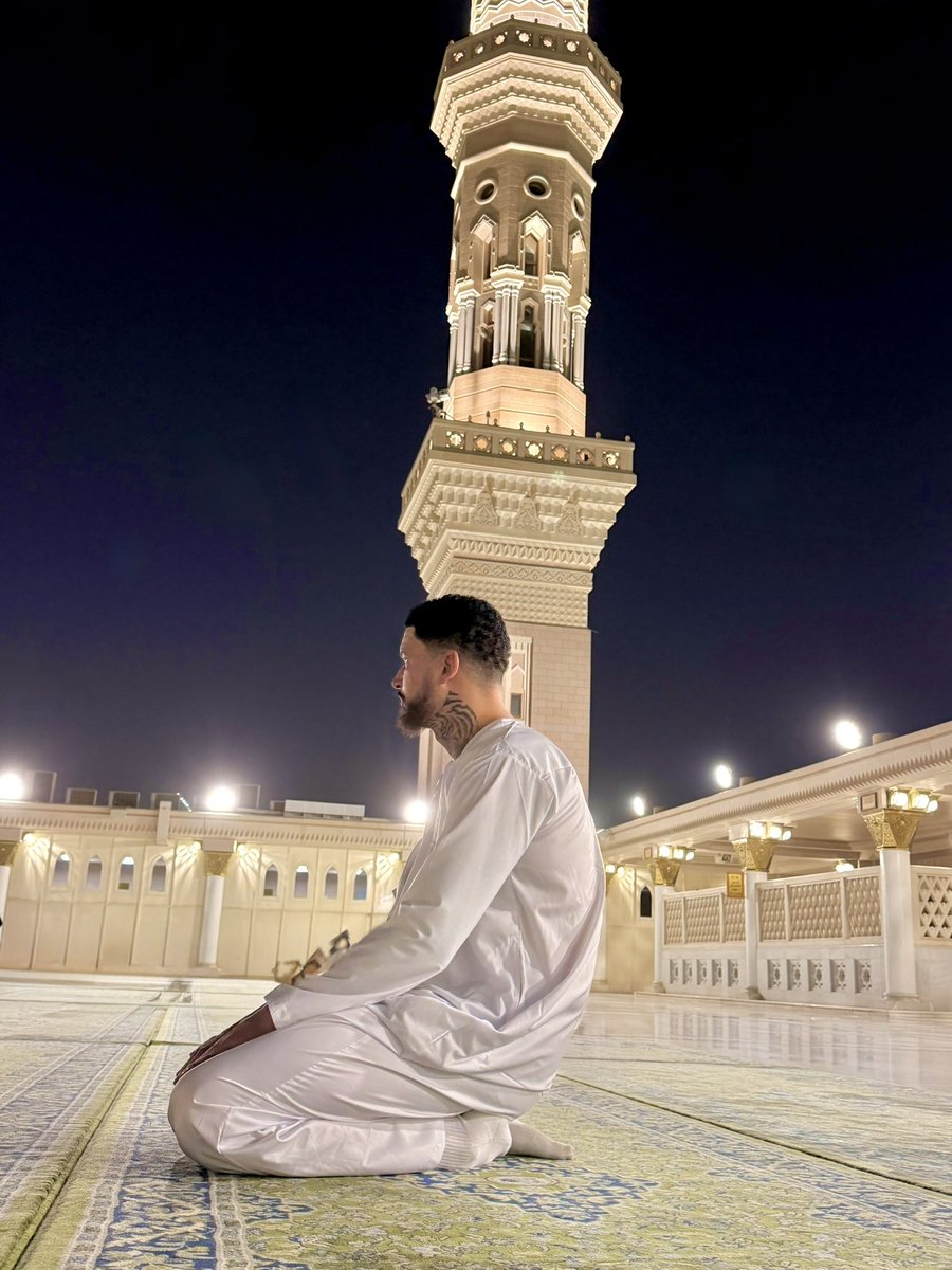 TyMitchell90's tweet photo. Ramadan Mubarak ✨

 To all my brothers and sister, There’s a lot of hate towards us Muslims at the moment for the acts of a few, although we don’t have to prove anything to anyone let’s all use this time to be model Muslims a model Muslim is someone who has humility, kindness, patience, is charitable, helpful to others, none judgemental, kind to parents amongst many other things, so let’s all make an extras effort to increase in goodness for the sake of your Lord Allah Subhanatala, I pray Allah accepts all our efforts and that this Ramadan is a means for us all to change for the better and be a means for us to receive Jannah without reckoning inn shaa Allah ✌🏽 🤍

 First Ramadan without our brother latz you are missed dearly and we will continue to do good in your name 🤍