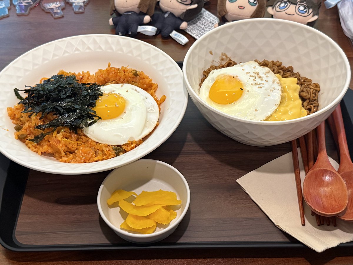 greyrose818's tweet photo. 오늘 코하 카페 다녀왔습니다
코하 카페가 열린 건 아니고요
그냥 만화카페에서 코하 생각했습니다
생각만 한 건 아니고요 
티빙으로 극장판 코하 코어 장면 봤습니다
커피도 마셨습니다
김볶밥과 짜계치도 먹었습니다
매우 행복한 상태입니다 https://t.co/gr8lCnPhsA