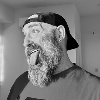 lutzen_jake's tweet photo. #NewProfilePic https://t.co/AOJd7VVRQ0