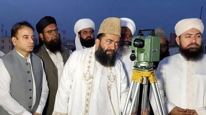 AlmustafaNews's tweet photo. پشاور میں رمضان کا چاند دیکھنے کیلئے مرکزی رویت ہلال کمیٹی کا اجلاس شروع ہوگیا

چیئرمین مرکزی رویت ہلال کمیٹی مولانا عبدالخبیرآزاد نے عوام سے ماہ رمضان المبارک کا چاند دیکھنےکی اپیل کرتے ہوئےکہا ہےکہ ان شاءاللہ اس سال بھی ملک بھر میں ایک ساتھ رمضان کا آغاز ہوگا https://t.co/fFRAfrmSHM
