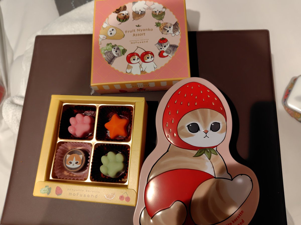 #mofusandValentineチョコ
＃mofusand推しキャラ
＃mofusand
　モフちゃんのValentine💝チョコ🍫💖高島屋で、まさかのGET出来た🤗❤(ӦｖӦ｡)食べるの勿体ない無いけど可愛い💖ケース飾れる✨️使えるしGOOD🙆‍♀️
