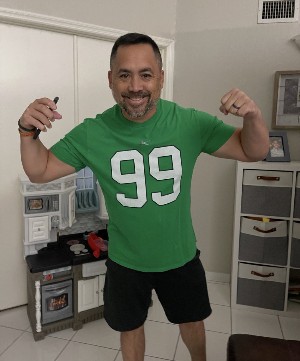 MrsMando tweet media