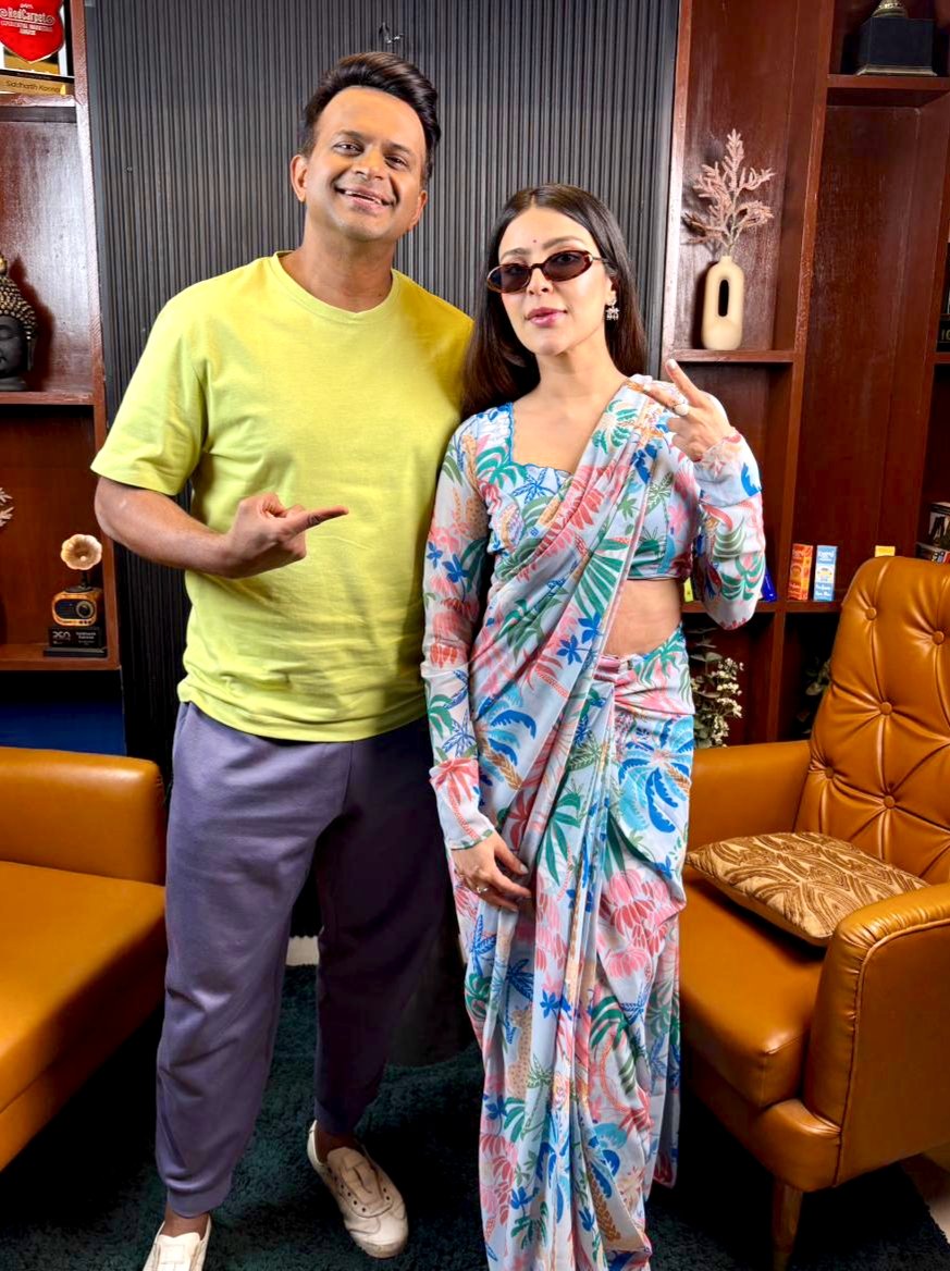 sidkannan's tweet photo. #Khanzaadi gets EMOTIONAL over the #RajatDalal and #ChahatPandey controversy reveals what actually happened in that shocking moment. 

https://t.co/undmUeU7qt

The podcast further dives into the complicated bonds inside the Bigg Boss house including #MunawarFaruqui with #AyeshaKhan and #MannaraChopra, and #IshaMalviya 's relationship with #SamarthJurel and #Abhishekkumar. 

She also gets real about her darkest phase, depression, betrayal by her own team and the painful moments that changed her life. From being left by her boyfriend during her wheelchair phase to the loneliness she never spoke about, this is her most personal story yet. 

Unfiltered, emotional and explosive.

@KhanZaadiKayZ