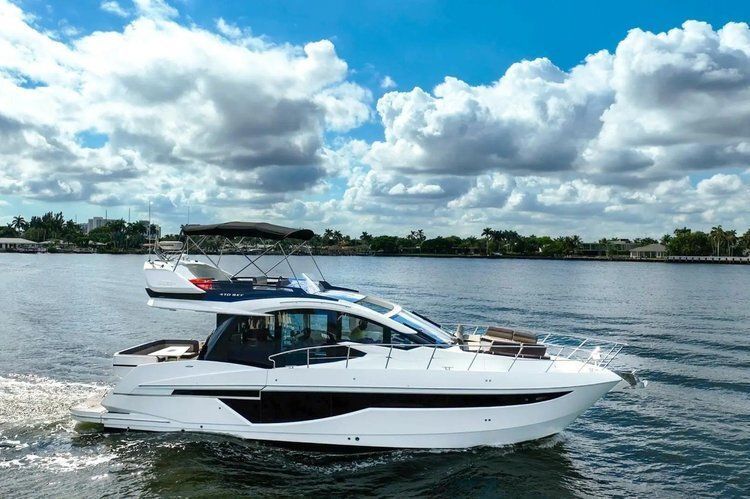 🌊 🛥️ Set sail on an unforgettable adventure in the stunning waters of St. Petersburg, FL! 🇺🇸 🌅

✨ Book your dream boat rental in St. Petersburg, FL today at Sailo: sailo.com/boat-rentals/F… 

#Sailo #SailoFL #StPeteBoatRentals #StPeteYachtCharters #StPeteSailing