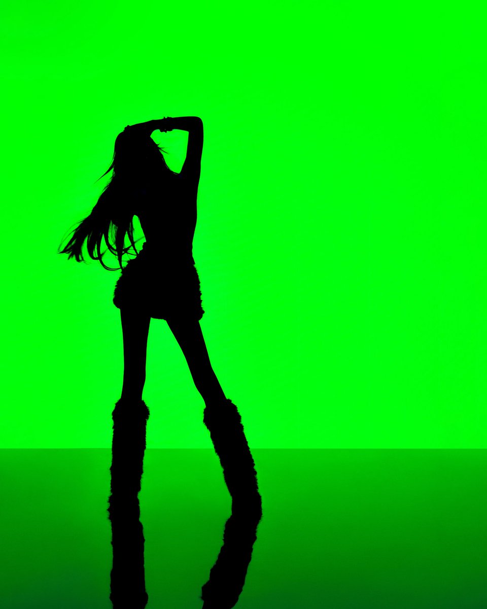 IVE
THE 2ND ALBUM
<REVIVE+>

'BANGERS' CONCEPT PHOTO
'LIZ'

ALBUM RELEASE
2026.02.23 MON 6PM (KST)

#IVE #아이브 
#BANGBANG #IVE_BANGBANG 
#BLACKHOLE