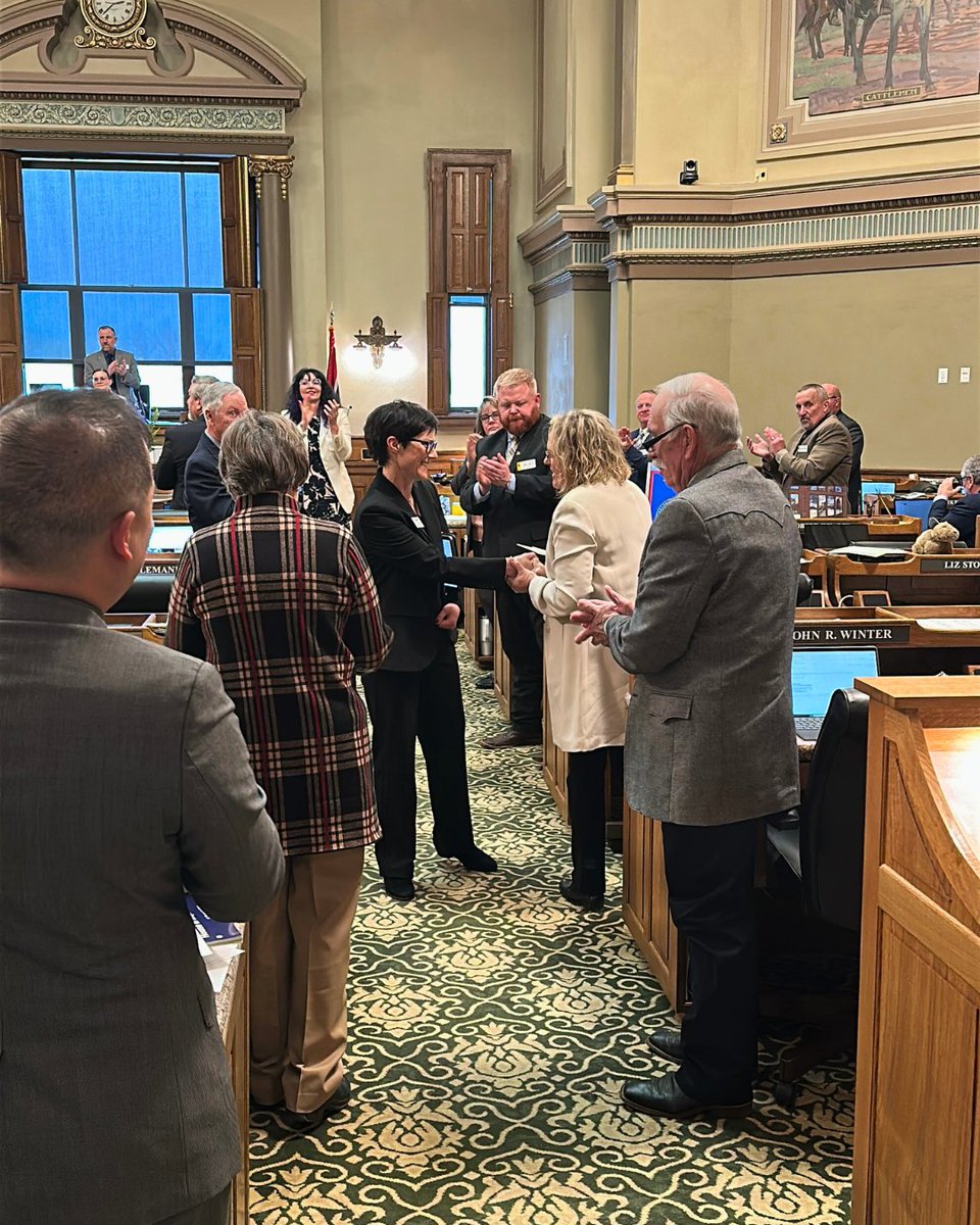 WYOEducation's tweet photo. Teacher of the Year Michelle Roundy held the privilege of the floor in both the #Wyoming House and Senate. Roundy and teachers who are members of the Level-Up Cohort who were also in attendance received a standing ovation from legislators.
#WyDeptEd #WyoEdChat https://t.co/TYPjagTgA2