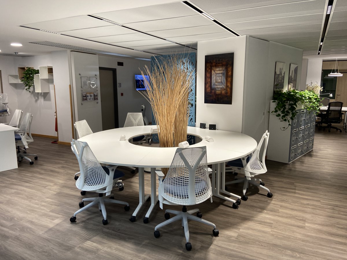 Coworking significa lavorare con libertà, flessibilità e in un ambiente professionale.

📩 info@pickcenter.com - 🌐 pickcenter.it

#PickCenter #CoworkingRoma #SpaziDiLavoro #RomaCentro #WorkSmart