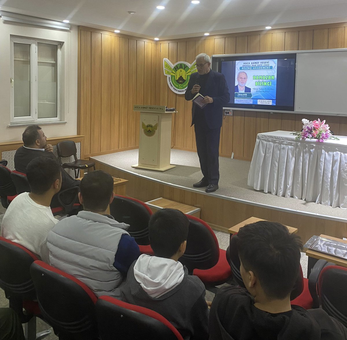 Hoca Ahmet Yesevi İHL Öğrencilerimizle Ramazan Ayını konuştuk. Pek akıllılar maşallah!