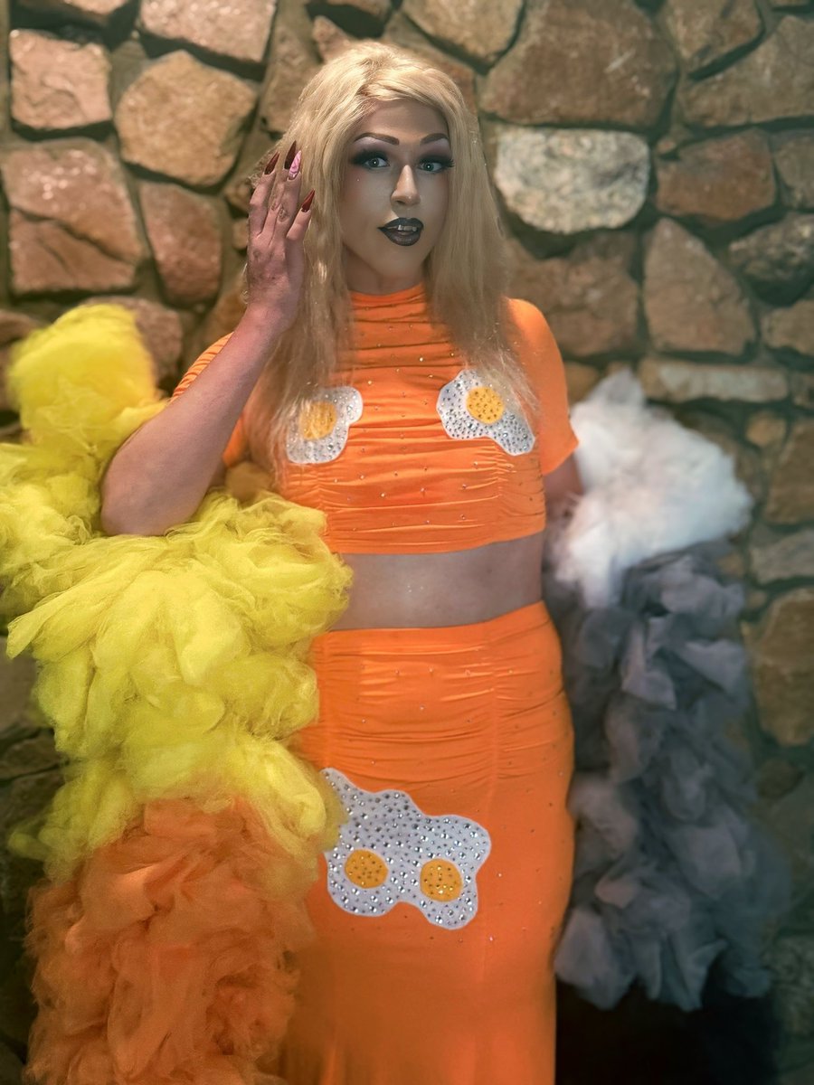 corabellebj's tweet photo. I hope everyone has an EGG-cellent day! ๐๐ซถ๐ฅ๐ฃ
#NABweekend #NAB #dragqueen #trans #transgender https://t.co/psqpFCtRrm