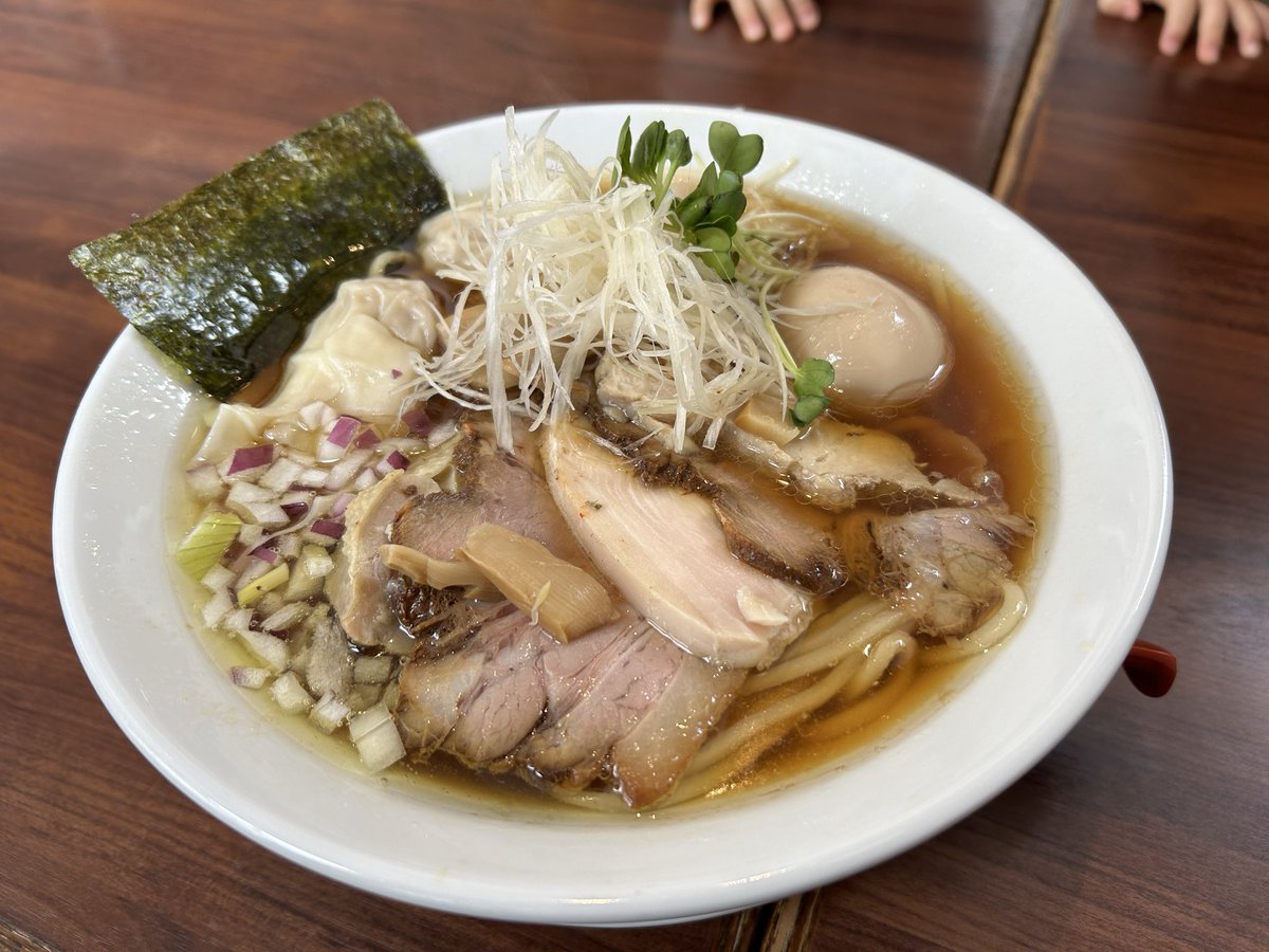 ramenzuki_n's tweet photo. 久しぶりにラーメン🍜 https://t.co/WdtF4dsw65
