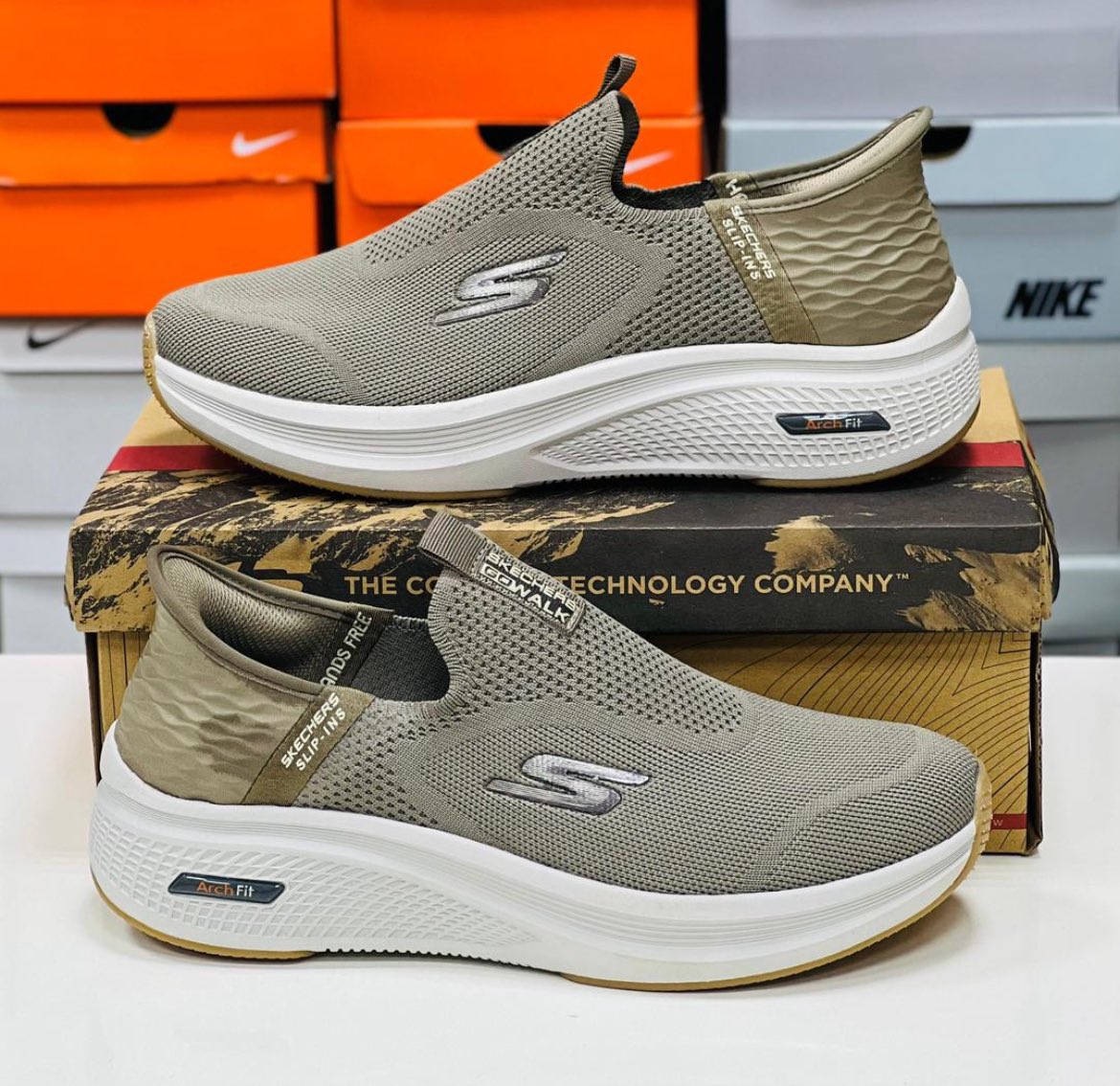 dinero_crocs's tweet image. + Comfy sneakers 

🏷️— N32,000

Location Kaduna—worldwide delivery.
WhatsApp: 08063769764