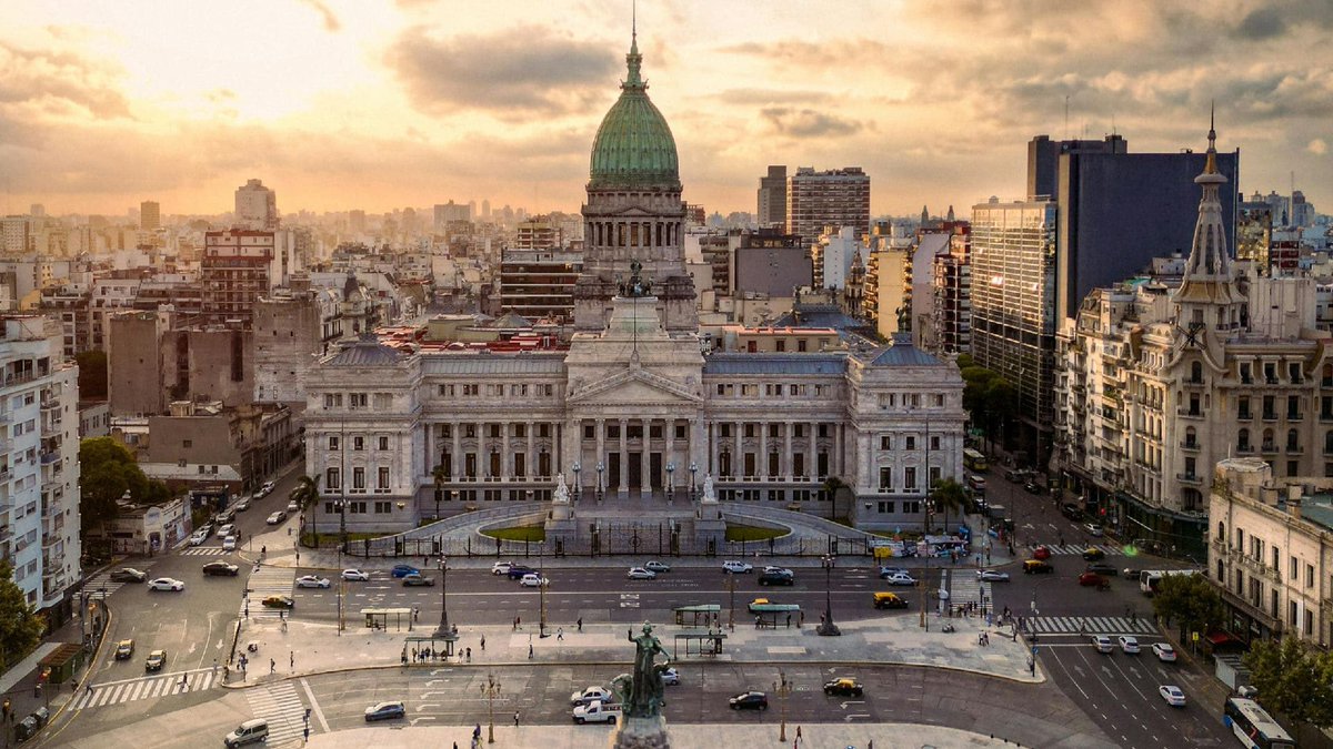 Argentina: Más de 900 trabajadores despedidos: cierra histórica fábrica de neumáticos tras 80 años en el mercado

"Fuimos la primera empresa en abastecer neumáticos radiales a la plataforma automotriz local y el único productor nacional de neumáticos radiales para transporte",