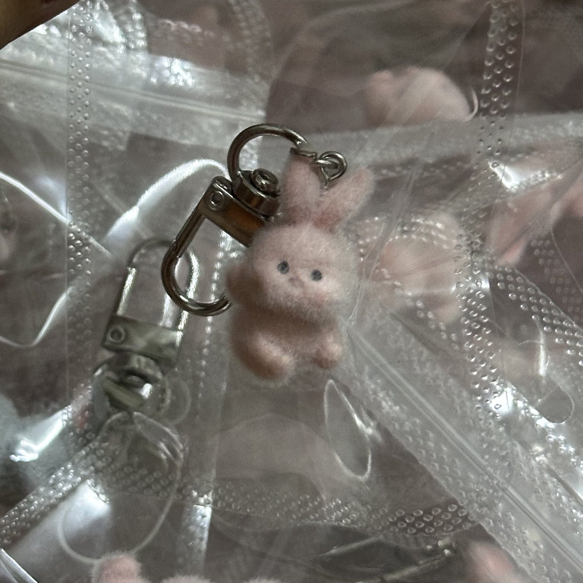 chonzp_'s tweet image. น้องแจมแม่มาแร้ว มาช้าแต่มานะ แจก keyring กระต่ายแบบแจมิน 1 ตุว สำหรับคนเทรนด์แท็ก 

ติดแท็กในเมนชั่นได้เลยค่า สุ่มจากเมนชั่น 
⭐️ส่งให้ฟรี

JAEMIN FOR LEE JEANS 
#JAEMINxLeeJeans 
#JAEMIN_LeeAPACAmbassador